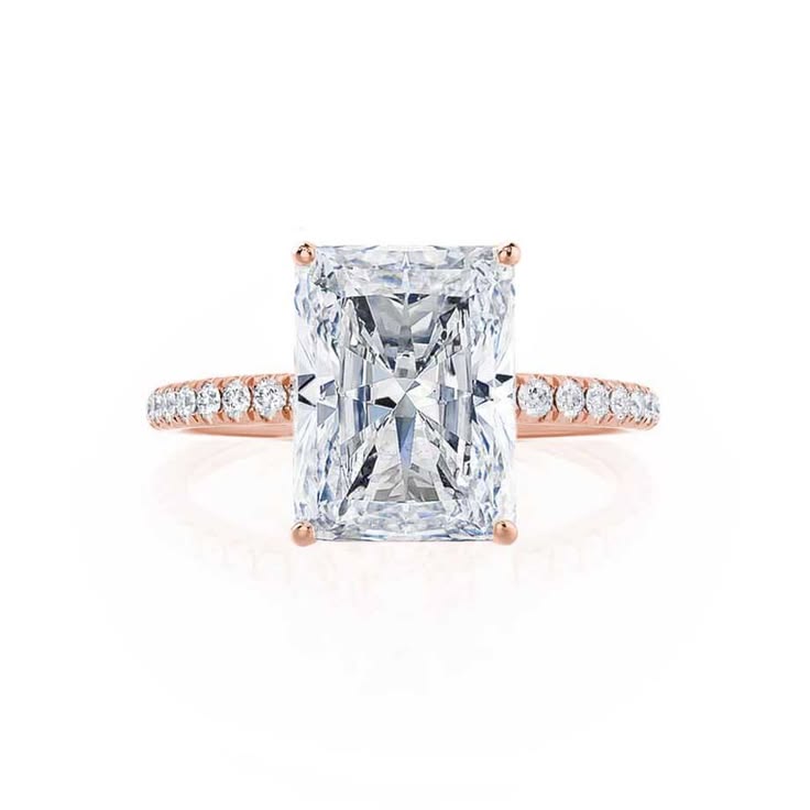 Lily Arkwright’s Diana Oval Blue Sapphire Ring Continues to Capture Hearts Worldwide
